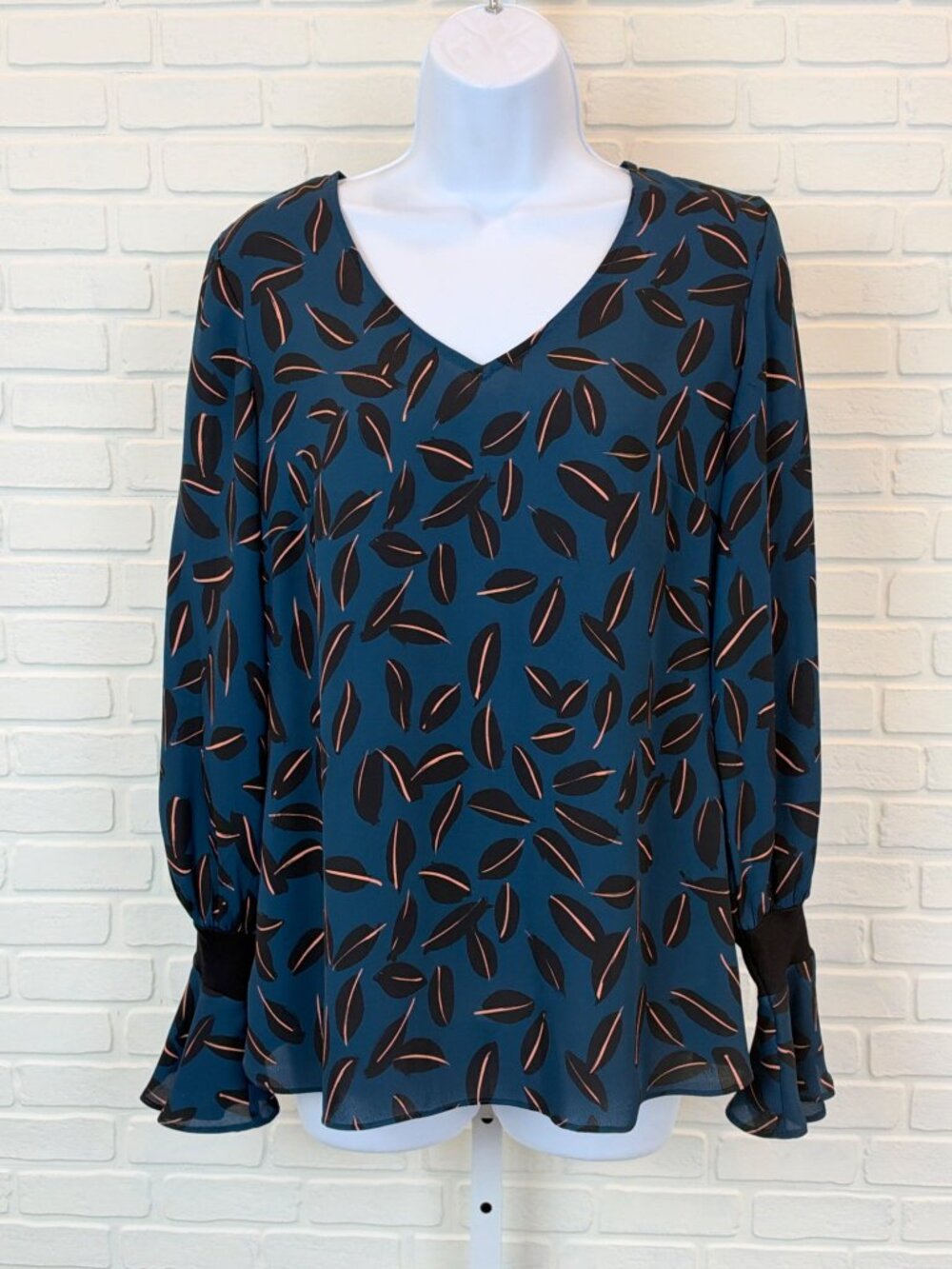 Cabi Leaf Print V-Neck Blouse Teal Bell Sleeve XS